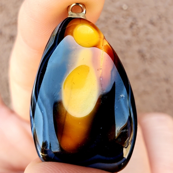 New Natural Yellow Black Fire Agate Pendant. - Picture 12 of 16